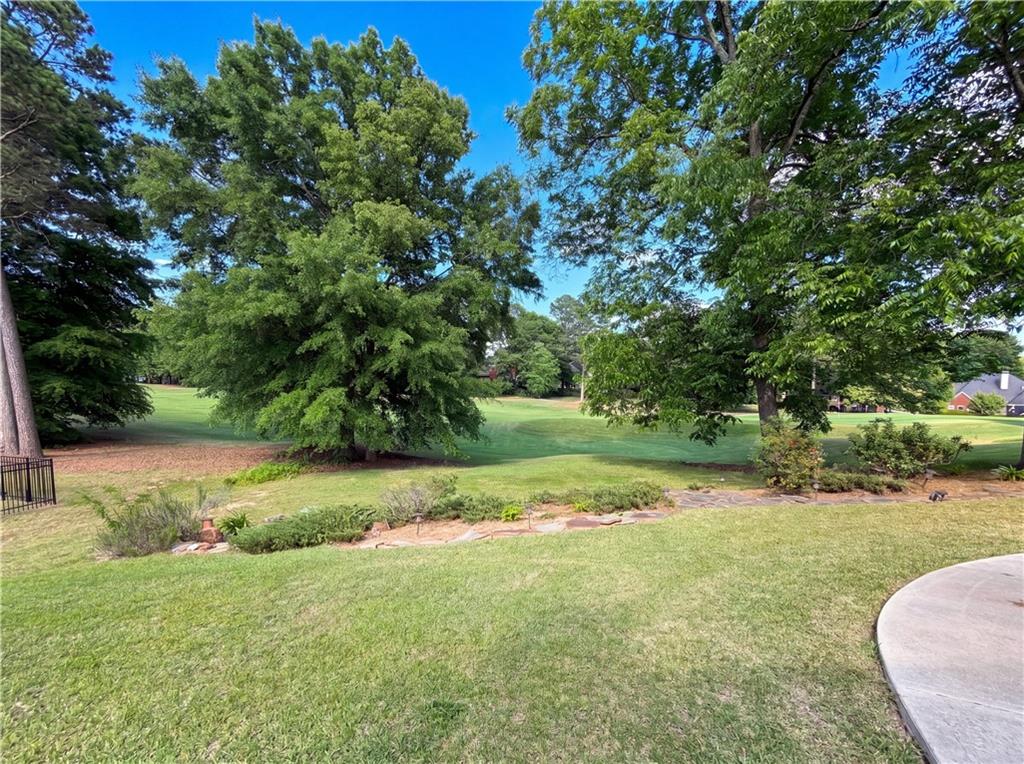 8111 Crestview Drive Se Property Photo 31