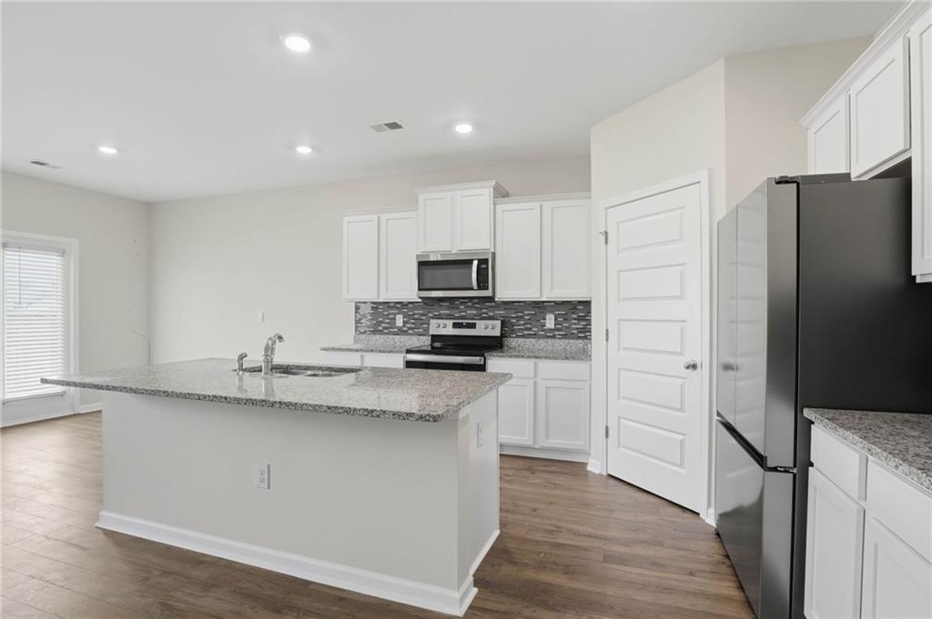 2407 Pelham Pass Property Photo 8