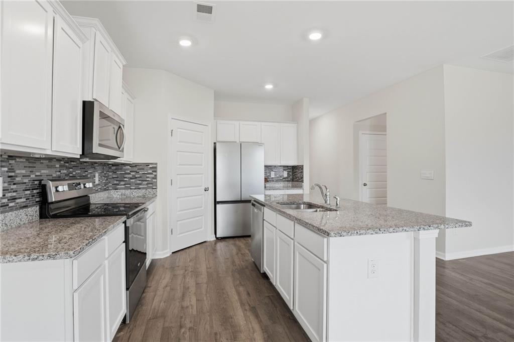 2407 Pelham Pass Property Photo 11