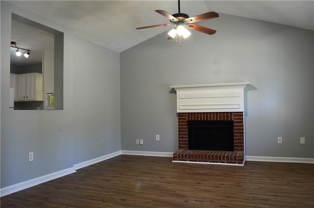 43 Stiles Court Sw Property Photo 2