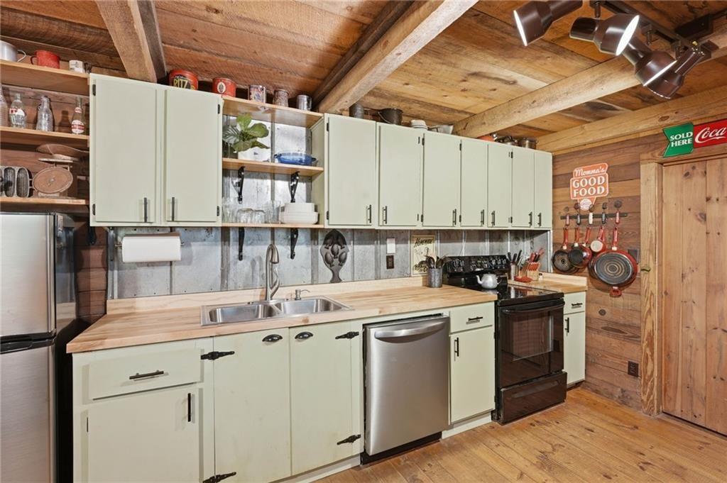 85 Clear Lake Court Property Photo 11