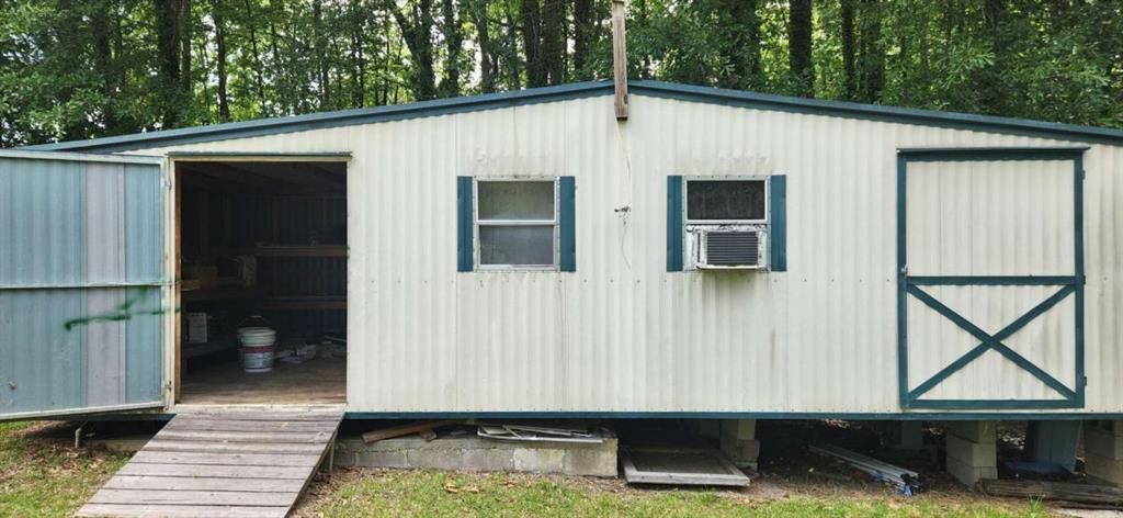 389 Collins Road Property Photo 12