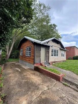 1422 Boulevard Se Property Photo 2