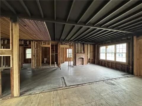 1422 Boulevard Se Property Photo 9