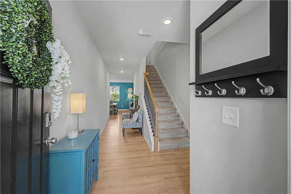 215 Summit Pointe Drive Property Photo 8