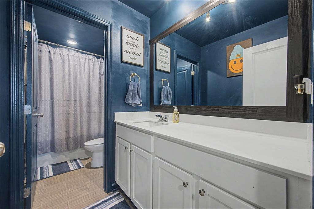 215 Summit Pointe Drive Property Photo 38