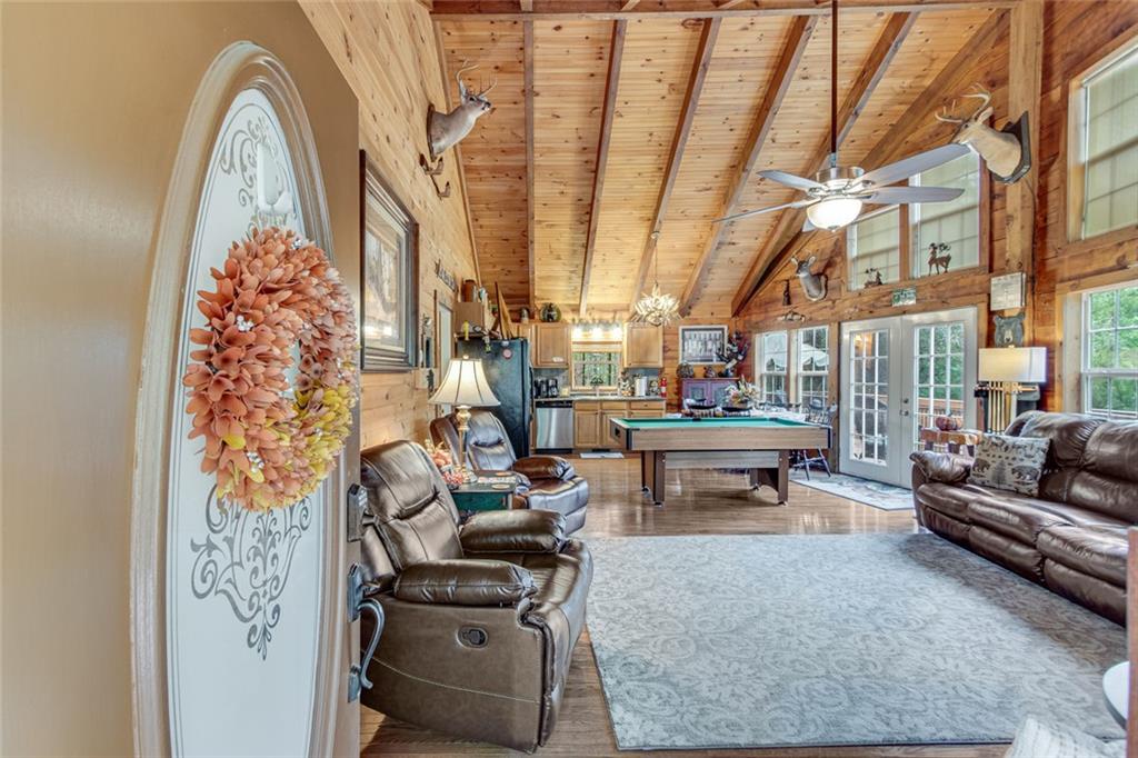 482 Monroe Ridge Road Property Photo 12