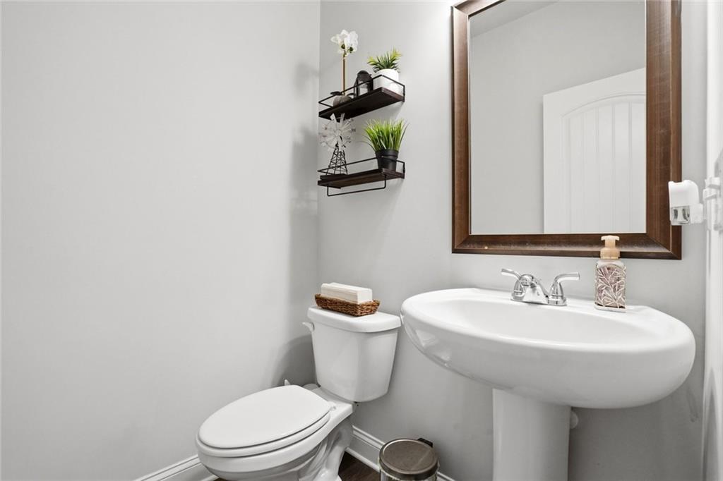 1801 Sycamore Drive Property Photo 21