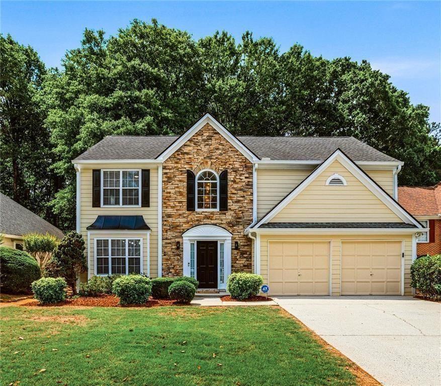 1075 Hidden Pond Lane
