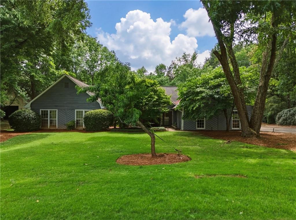 555 Saddle Creek Circle Property Photo 1