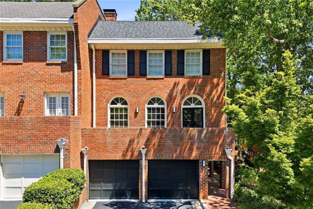 425 Jefferson Circle Ne Property Photo 1
