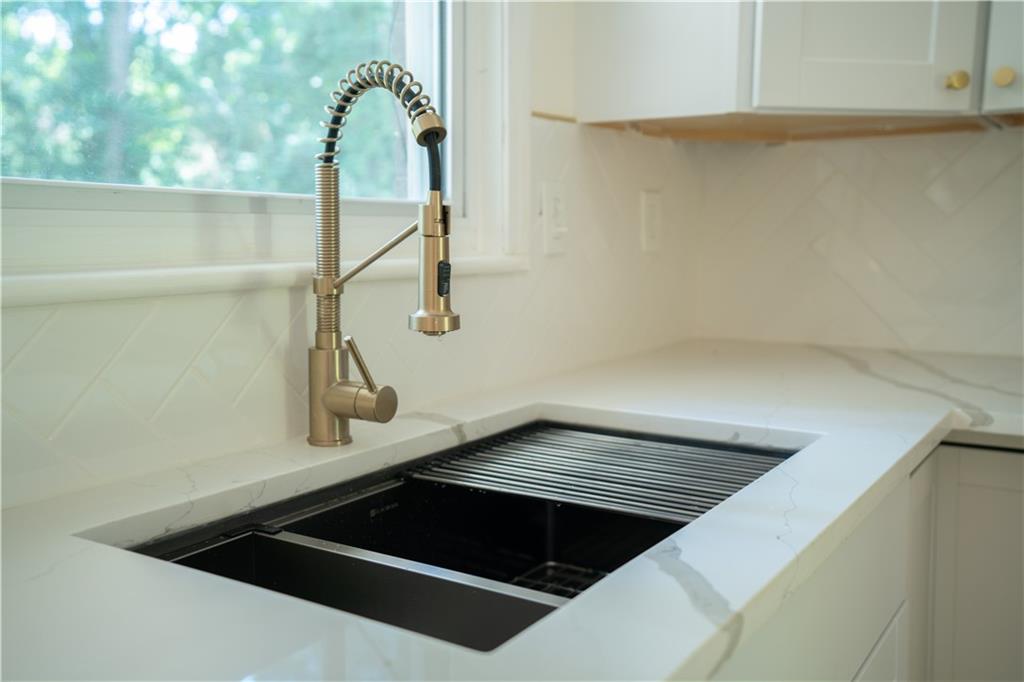 2524 Glenrock Drive Property Photo 10