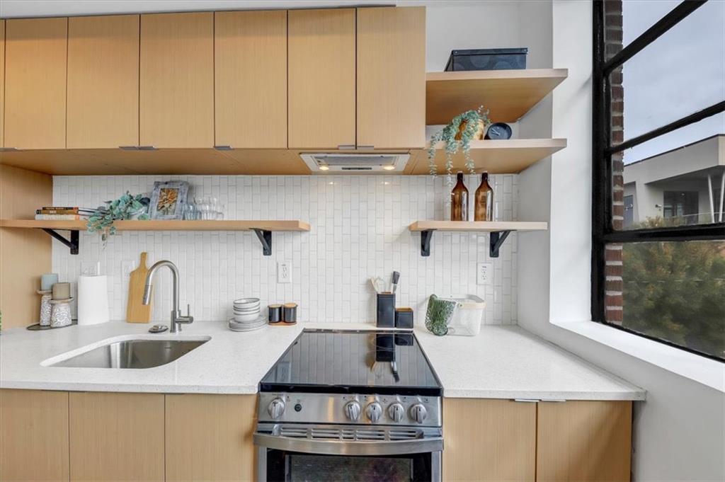 1805 Harvard Avenue Unit 205 Property Photo 8