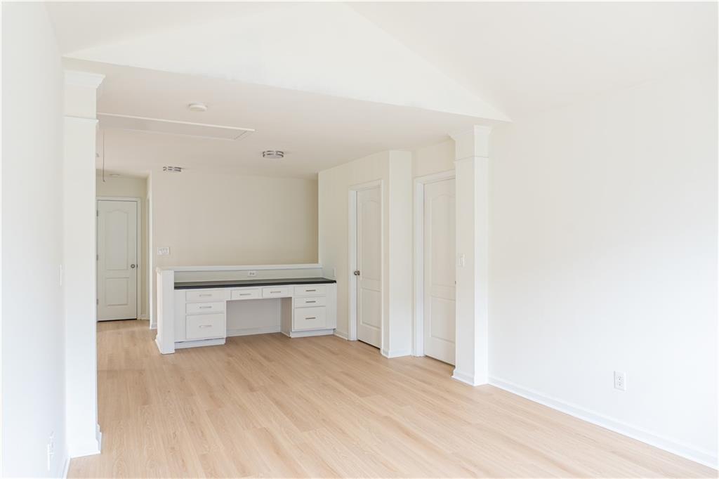 530 Simonton Crest Drive Property Photo 7