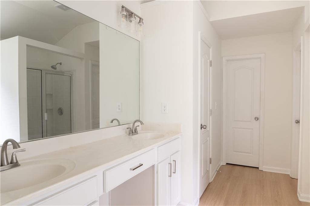 530 Simonton Crest Drive Property Photo 14