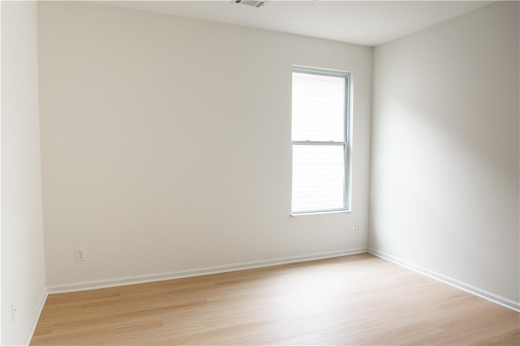 530 Simonton Crest Drive Property Photo 15