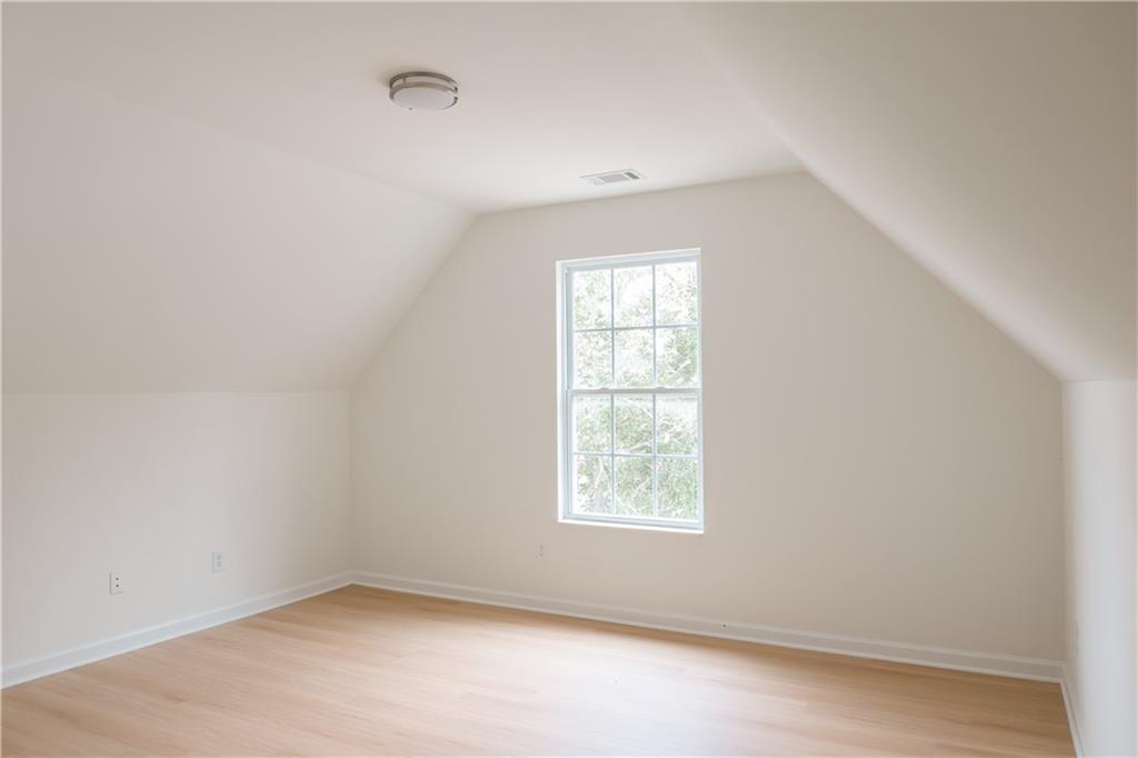 530 Simonton Crest Drive Property Photo 21