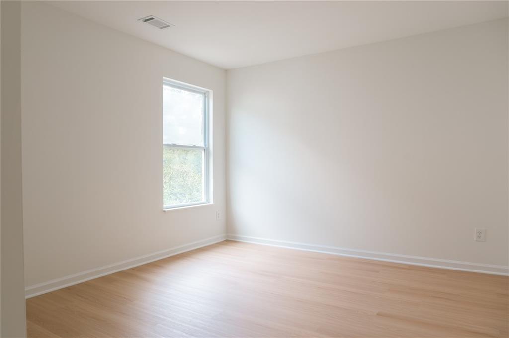 530 Simonton Crest Drive Property Photo 22