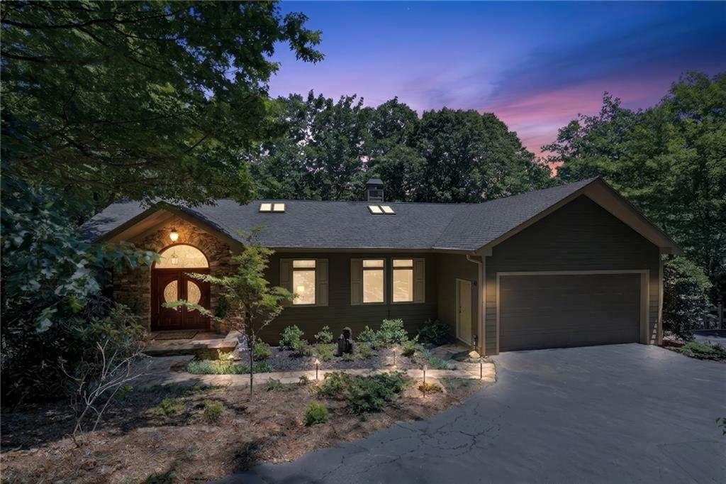 532 Cherokee Trail Property Photo 2
