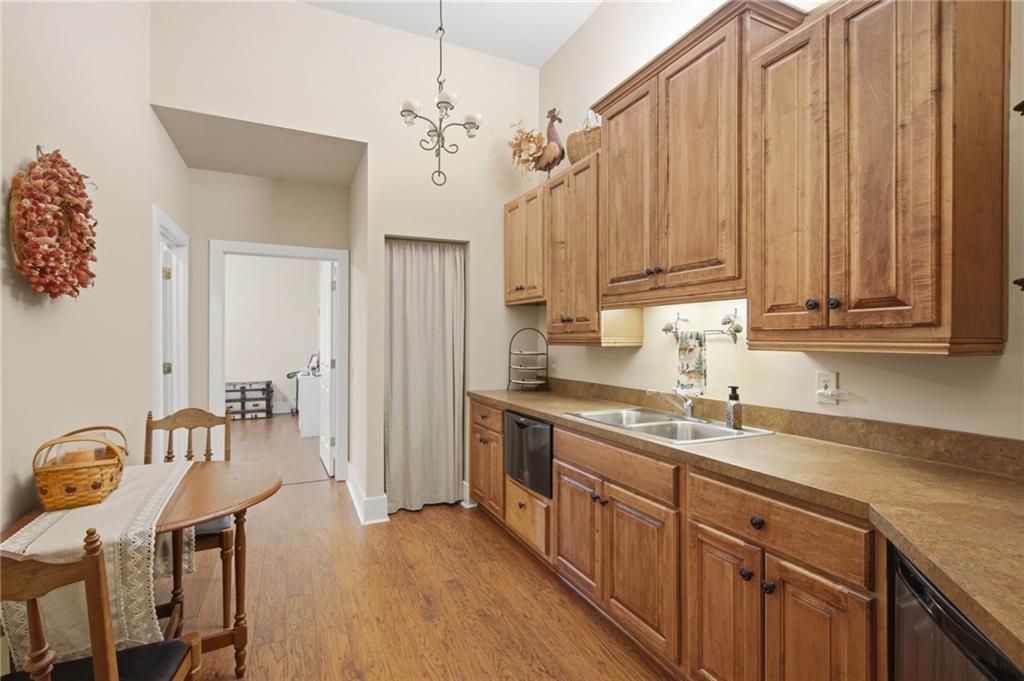 532 Cherokee Trail Property Photo 38