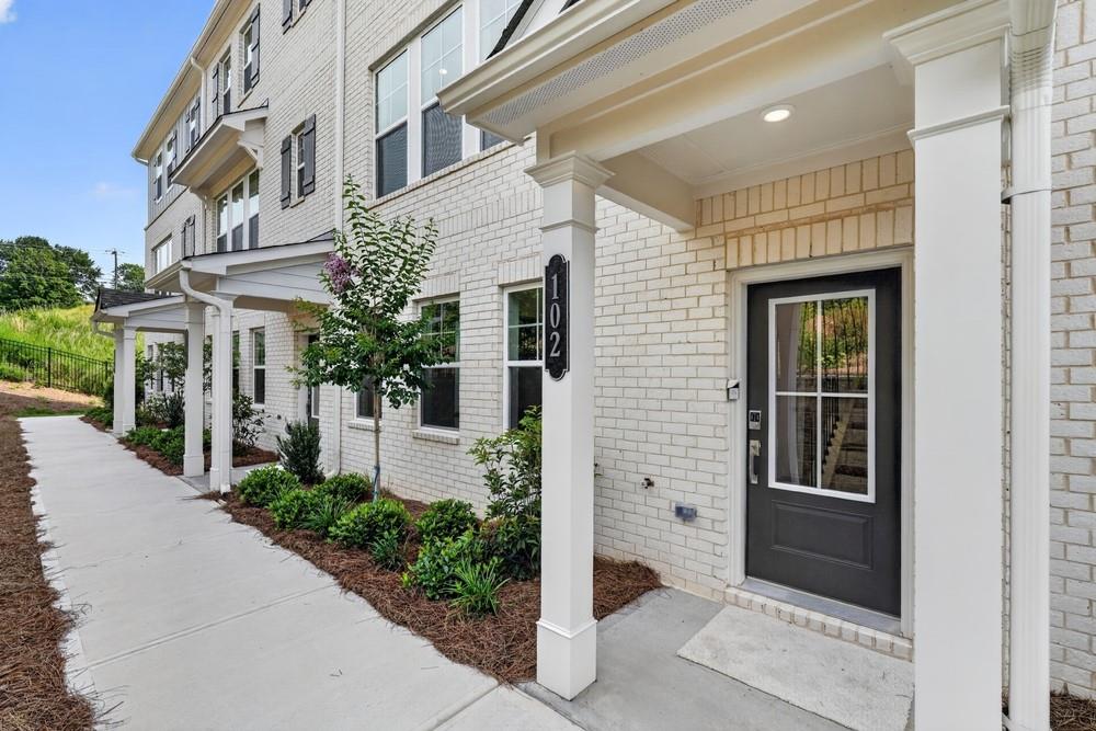 102 Epperly Way Property Photo 2