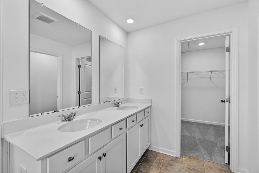 100 Epperly Way Property Photo 4