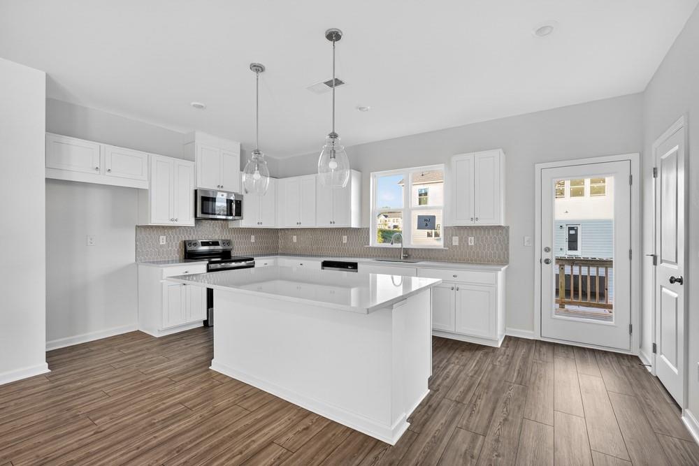 100 Epperly Way Property Photo 7