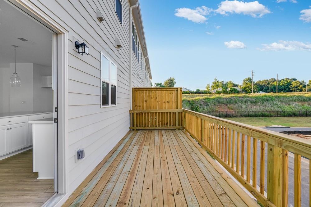 100 Epperly Way Property Photo 32