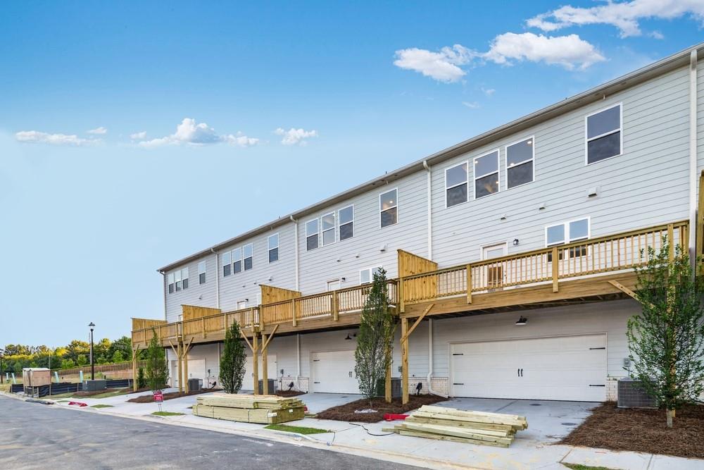100 Epperly Way Property Photo 35