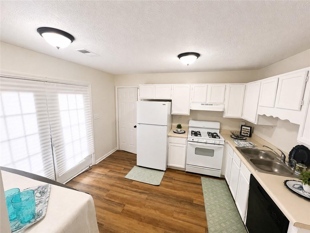 6979 Ling Lane Property Photo 4