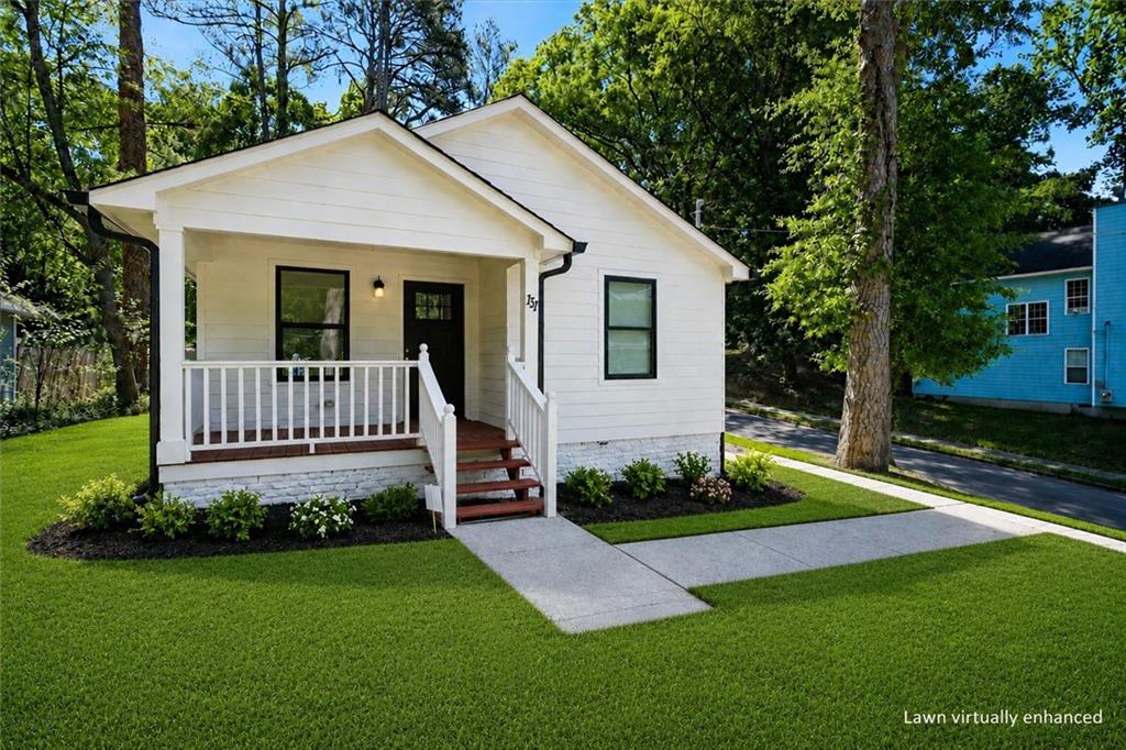 131 Holly Road NW Property Photo 1