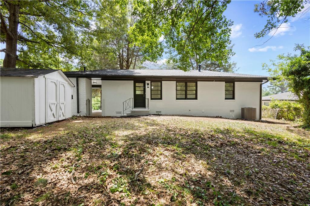 1673 Flintwood Drive Se Property Photo 4