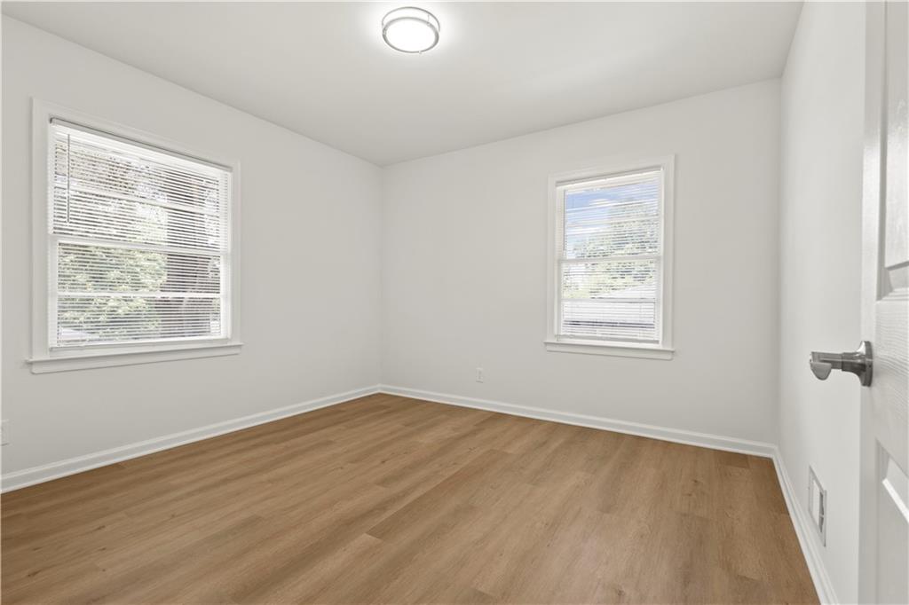 1673 Flintwood Drive Se Property Photo 7