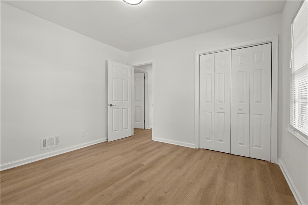 1673 Flintwood Drive Se Property Photo 8