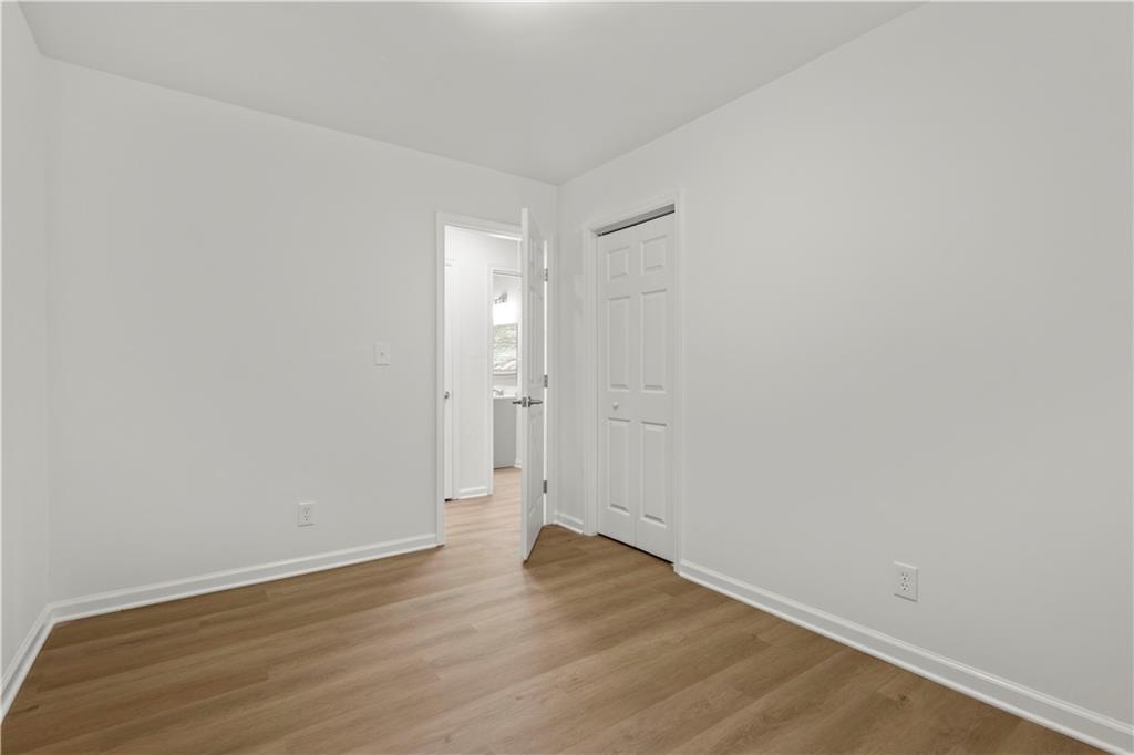 1673 Flintwood Drive Se Property Photo 16