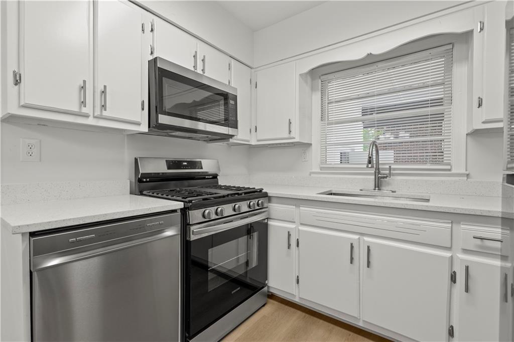 1673 Flintwood Drive Se Property Photo 19