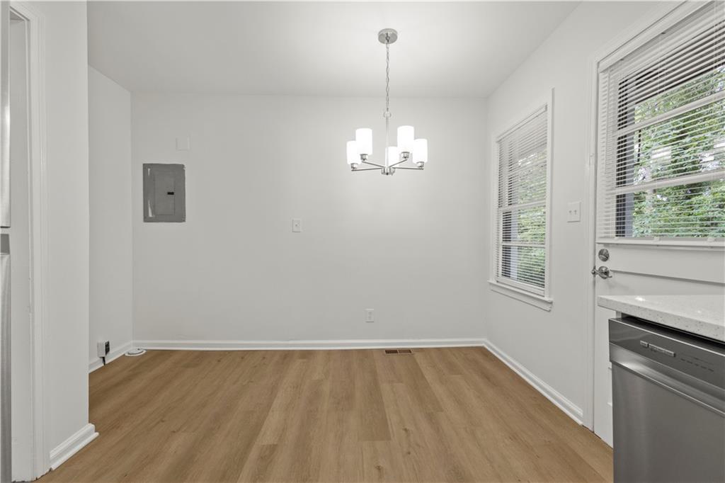 1673 Flintwood Drive Se Property Photo 32