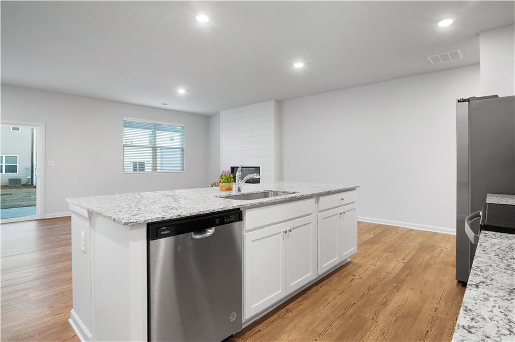 5332 Melbourne Lane Property Photo 4