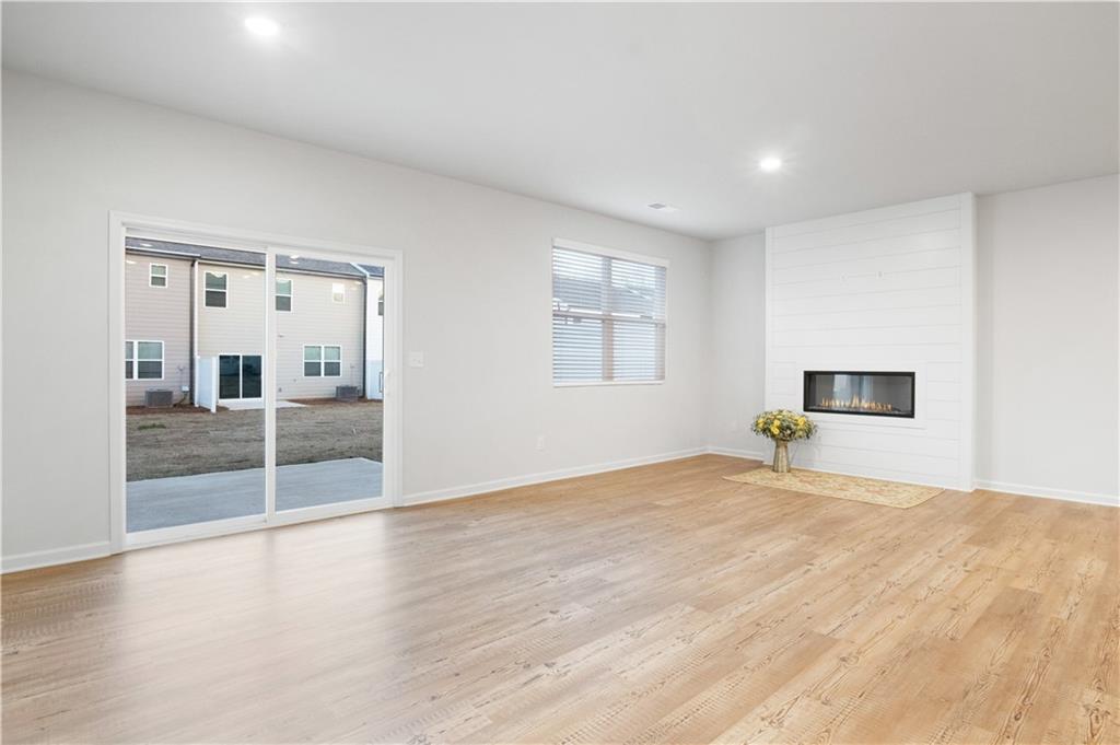 5332 Melbourne Lane Property Photo 6