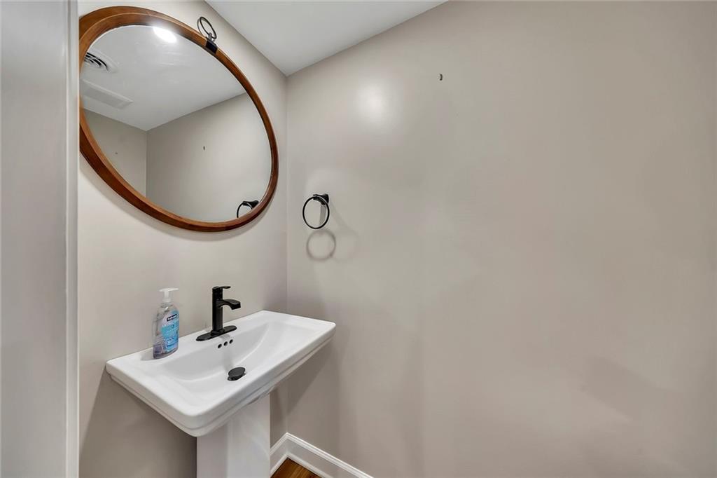 9 Fairway Drive Nw Property Photo 23