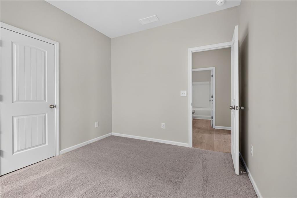 6 Rhine Trail Property Photo 3