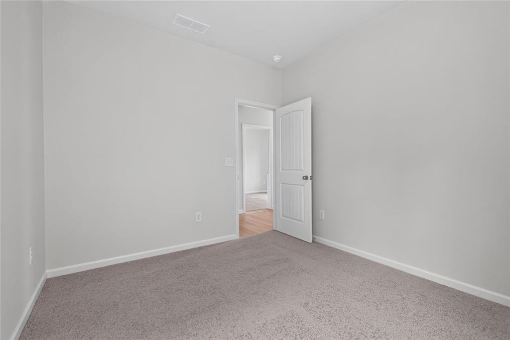 6 Rhine Trail Property Photo 4