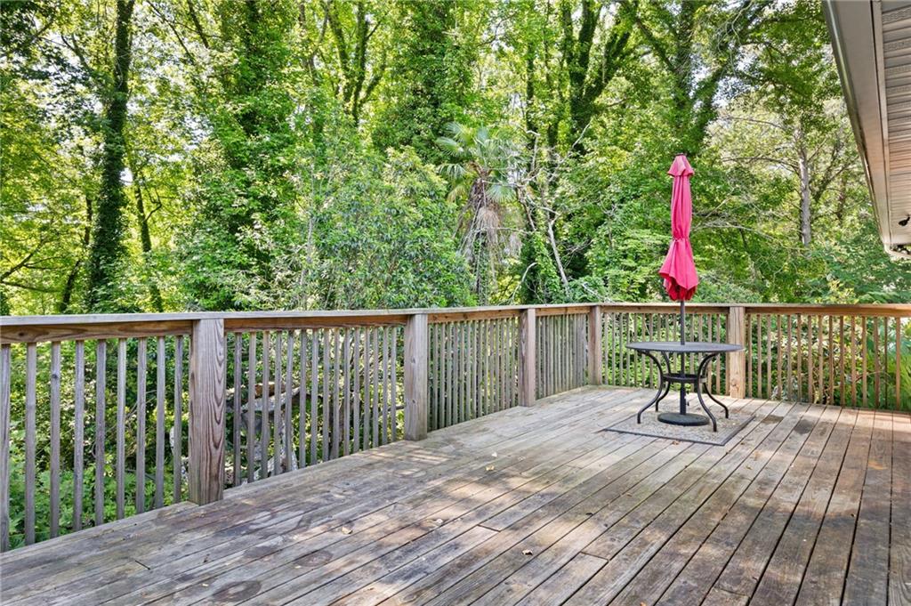 3366 Woodview Drive Se Property Photo 20