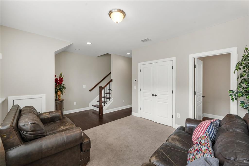 4405 Donahue Avenue Property Photo 25