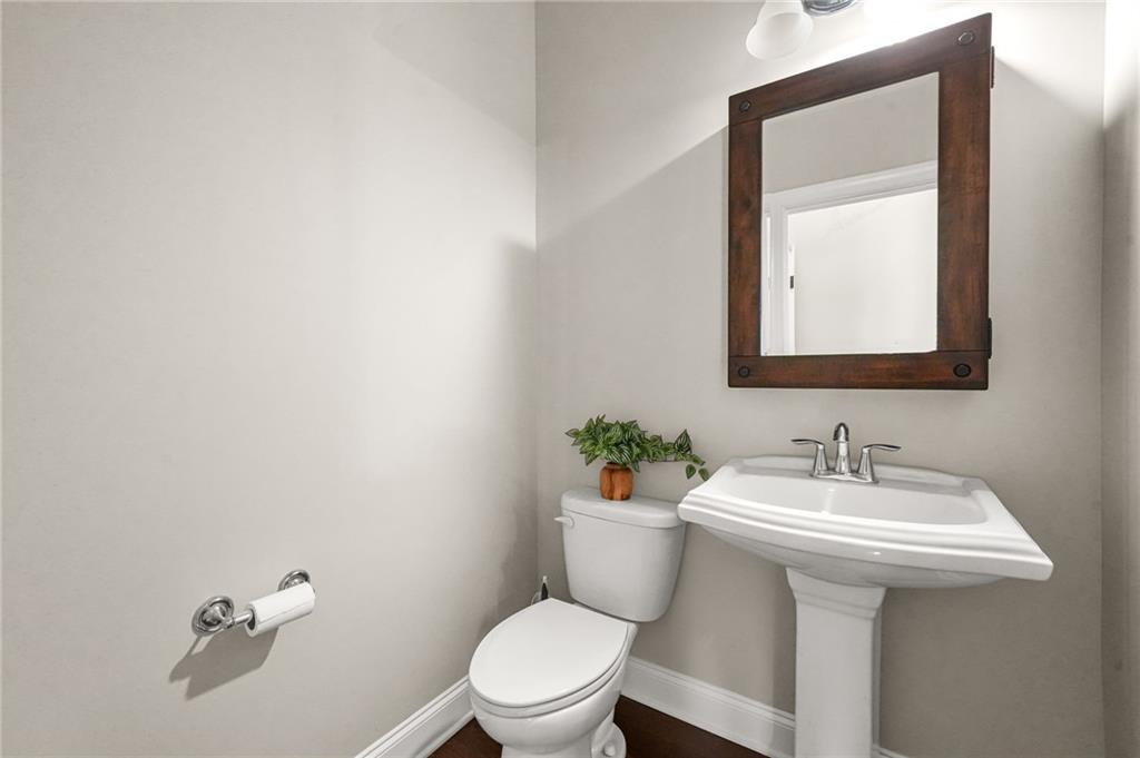4405 Donahue Avenue Property Photo 33