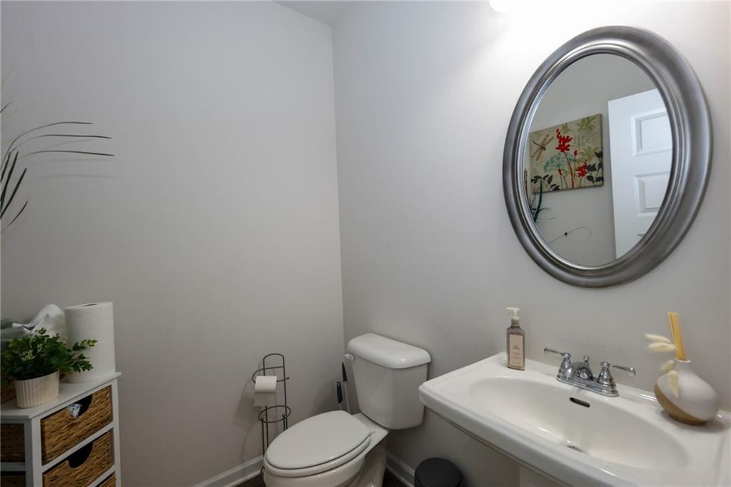 1229 Lyndhurst Lane Property Photo 14