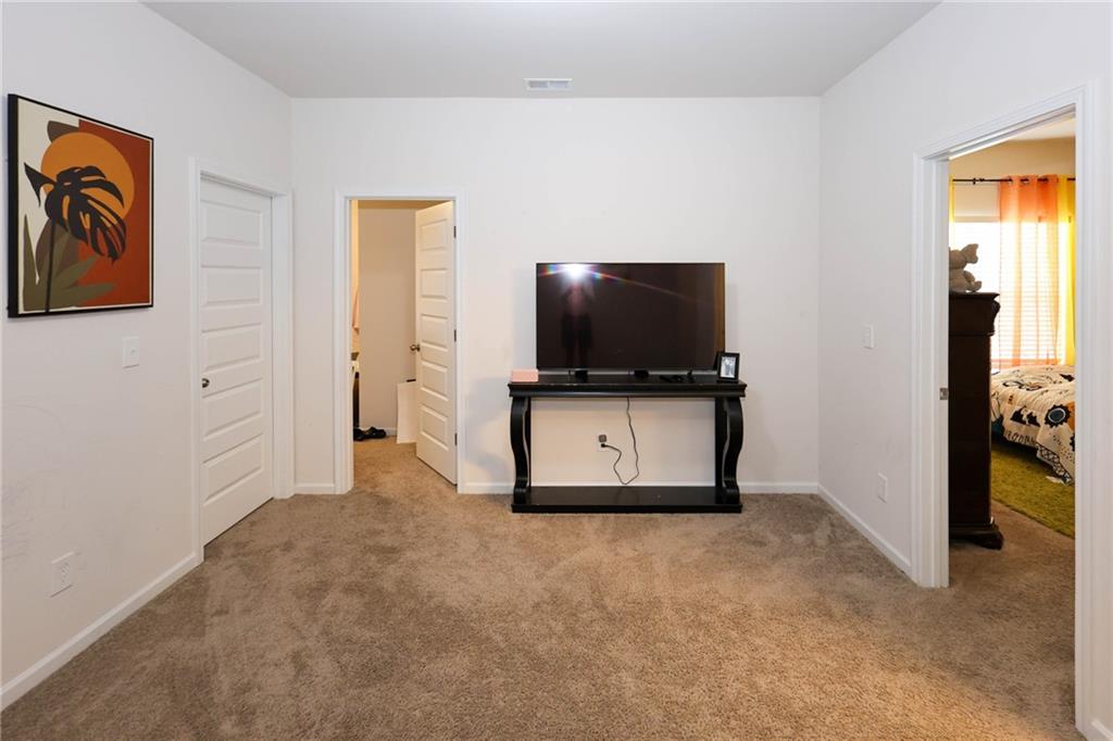 1229 Lyndhurst Lane Property Photo 15