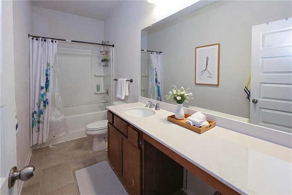 1229 Lyndhurst Lane Property Photo 16