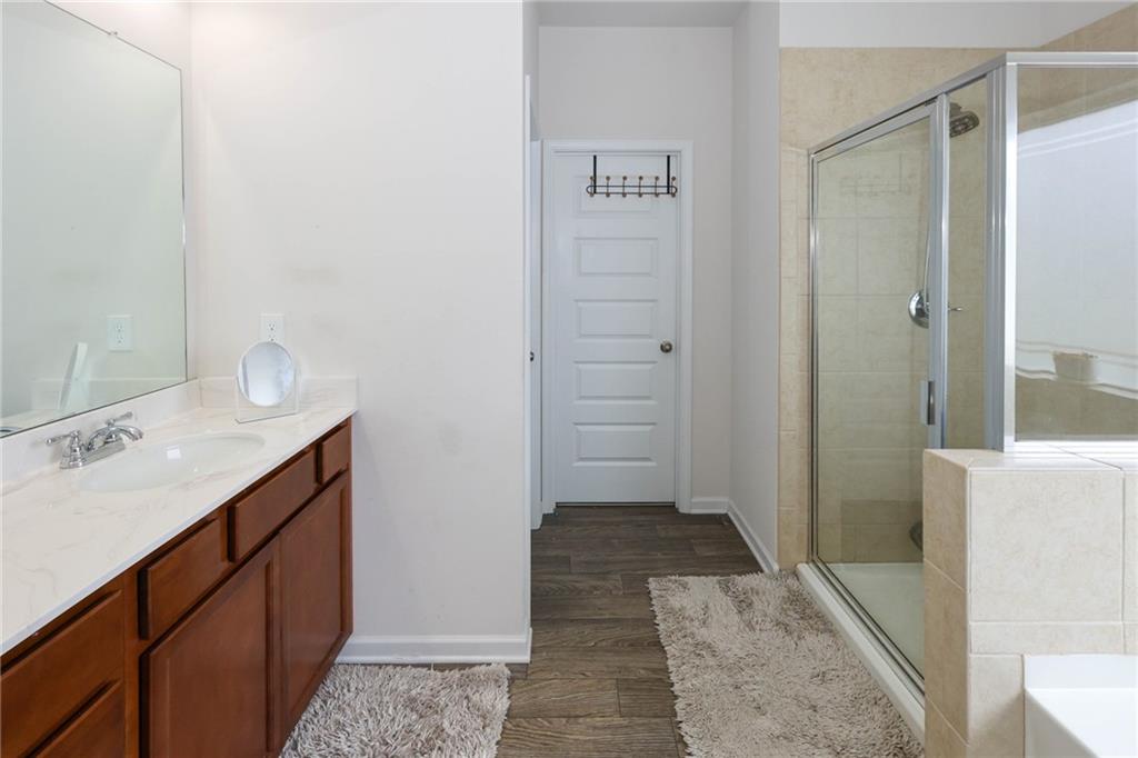 1229 Lyndhurst Lane Property Photo 24