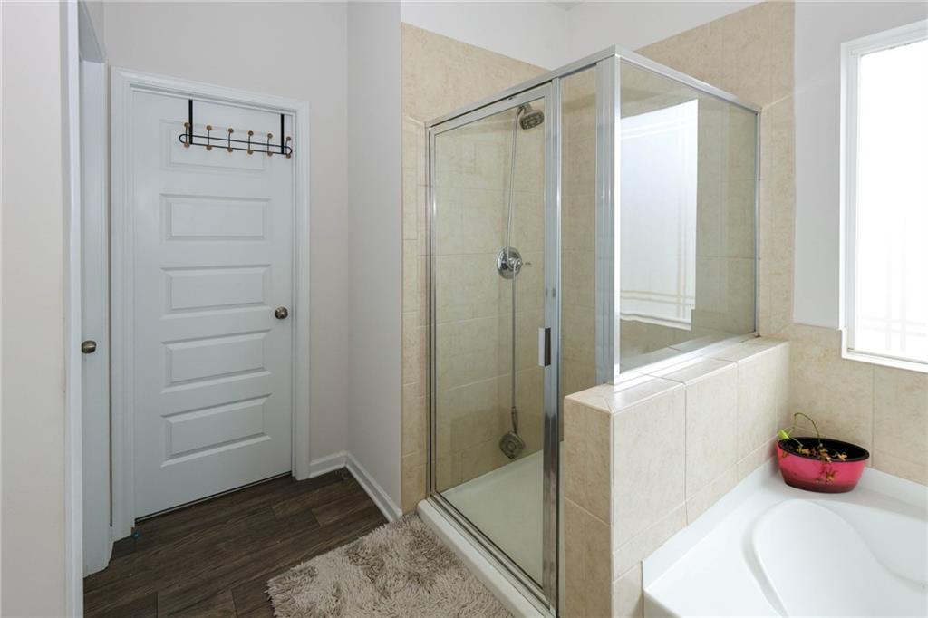 1229 Lyndhurst Lane Property Photo 25